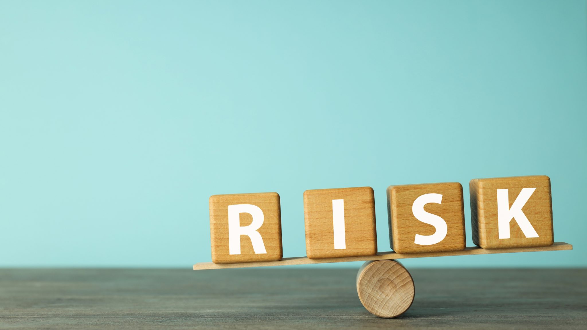 The Link between Compliance and Risk Management in Cybersecurity 